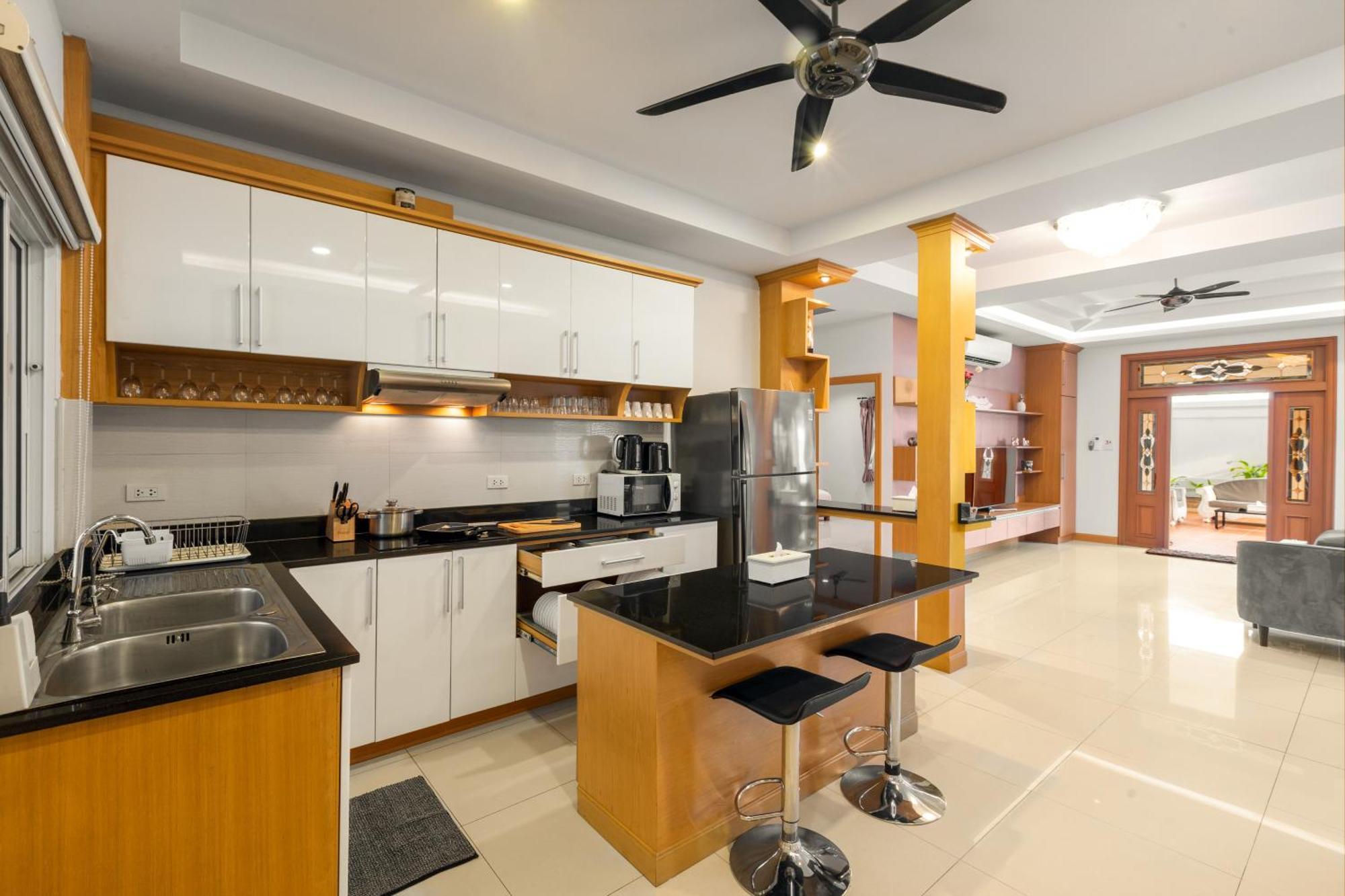 Pattaya Private Villa - Pool,Sauna,Snooker,Bbq Exterior photo